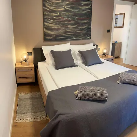 Appartement Incis Next To The Amphitheather Pula