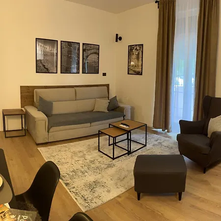 Apartment Incis Next To The Amphitheather