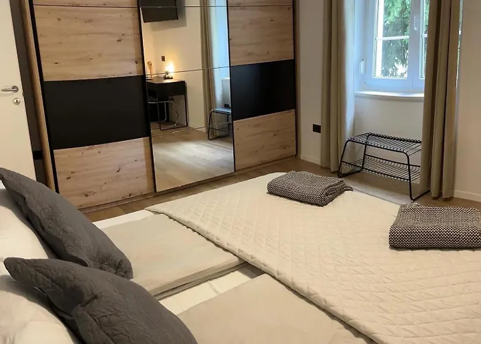 Lägenhet Incis Next To The Amphitheather Pula