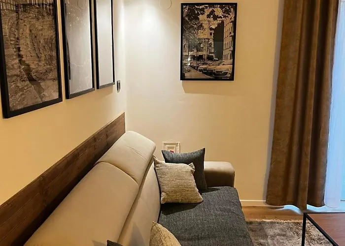 Incis Next To The Amphitheather Lägenhet Pula