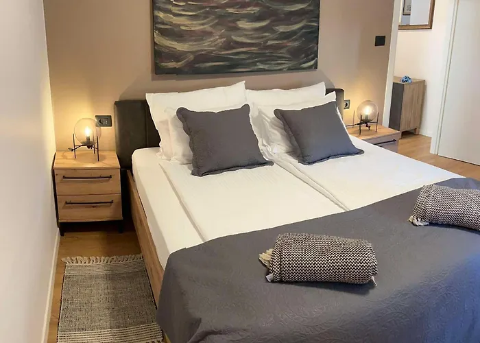 Lägenhet Incis Next To The Amphitheather Pula