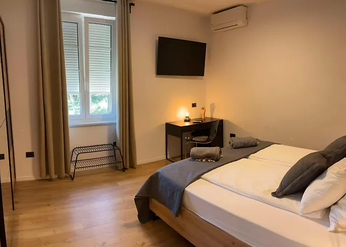 Incis Next To The Amphitheather Lägenhet