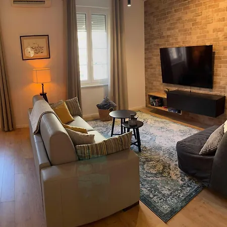 Appartement Incis Next To The Amphitheather